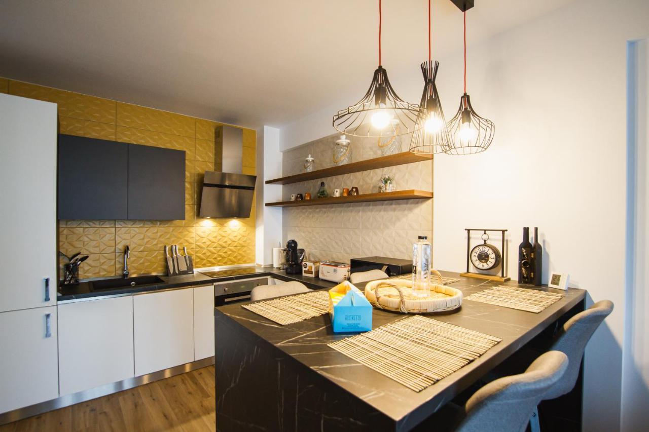 Magnificent Home At Prima Residence Oradea Exterior photo